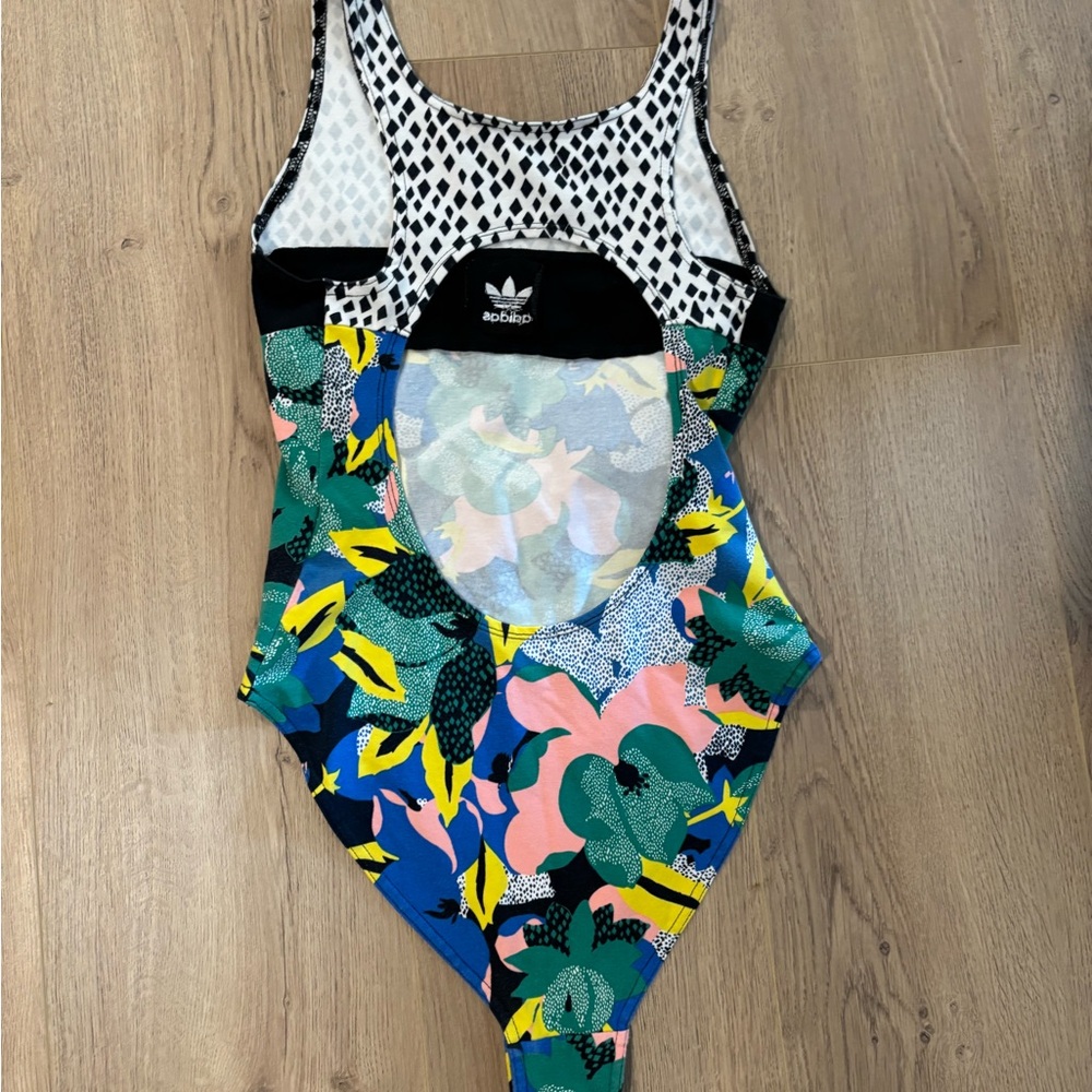 Adidas Womens Adidas HER Studio London Bodysuit Sz Small - Picture 8 of 9